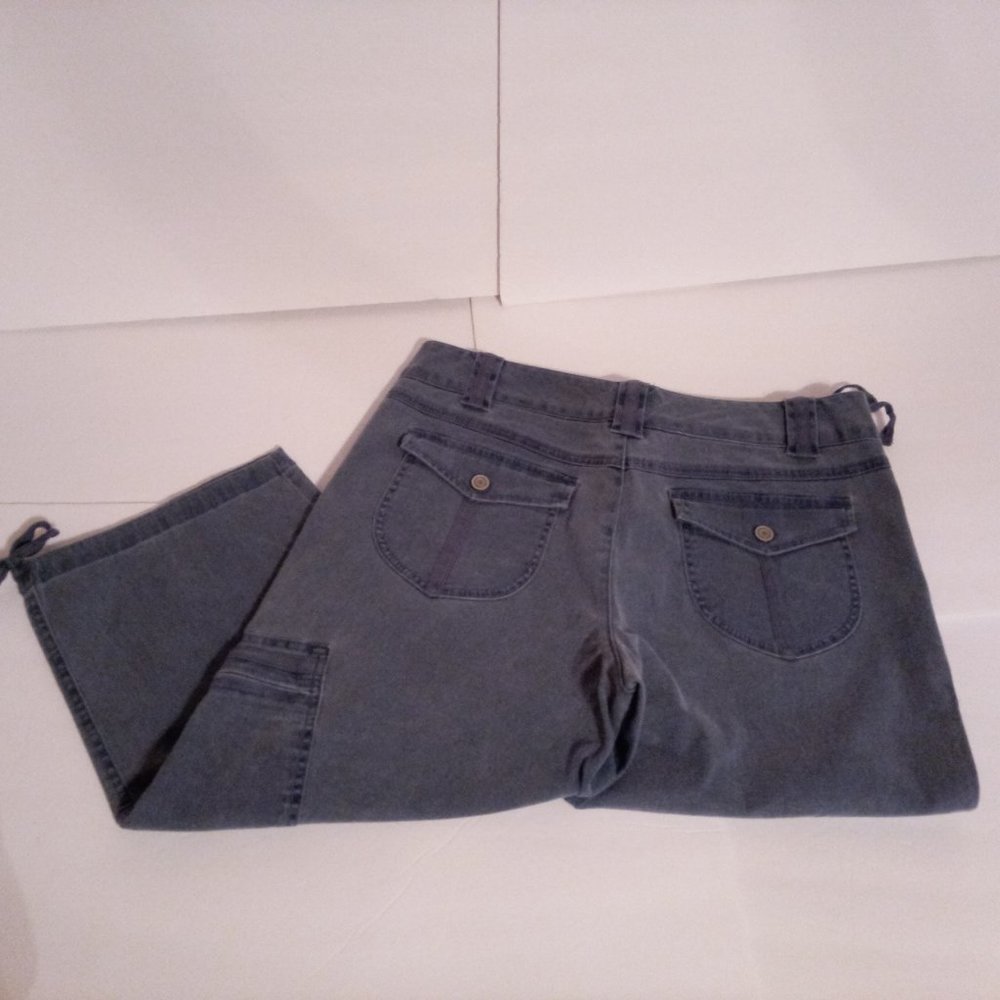 Fashion Bug stretch gray capris sz 12 - Picture 4 of 11